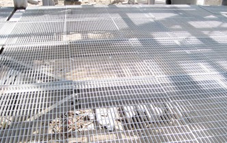 平臺(tái)鋼格板使用案例